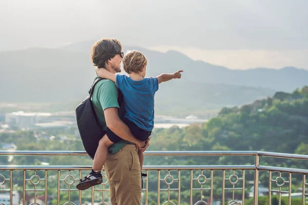 Apa Fia Nagy Kilátás Nyílik Phuket Nézet Pont Rang Hill — Stock Fotó