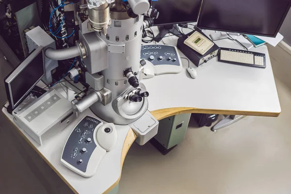 Transmisyon Elektron Mikroskobu Bilimsel Bir Laboratuvar — Stok fotoğraf