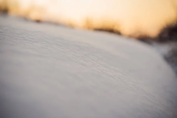 Neige pure blanche immaculée. Texture de neige blanche avec ombres — Photo