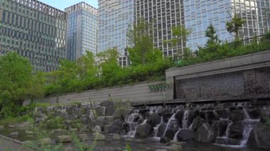 cheonggyecheon akışı Seul, Güney Kore büyük kentsel yenileme projesi sonucudur.
