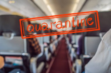 Koronavirüs salgını nedeniyle karantina 19 numaralı kabinde yolcularla birlikte. Bulanık arkaplan