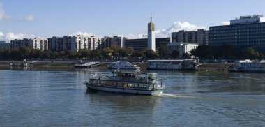 Budapeşte keşfetmek nehir boyunca