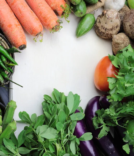 Verduras indias de tomates, zanahorias, ñame, calabaza puntiaguda, Gre — Foto de Stock