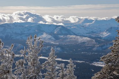 Heavenly Valley, Güney Tahoe Gölü 'nde kayak merkezi.