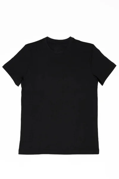 Beyaz arkaplanda siyah, temel tişört