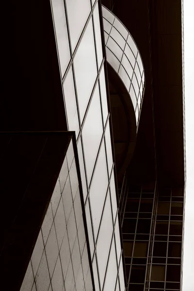 Геометрия современной бизнес-архитектуры — стоковое фото