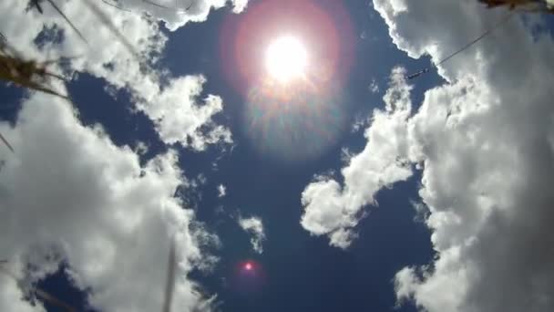 Nuvole Bianche Nel Cielo Blu Del Tempo Caucasica Settentrionale Russia — Video Stock