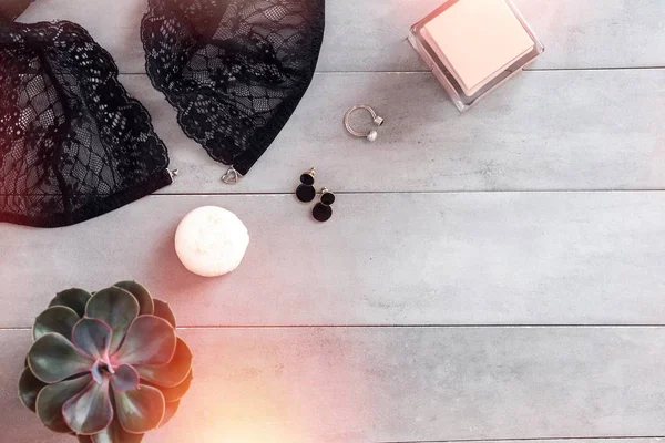 Güzellik ve moda blogger işyeri düz yatıyordu 