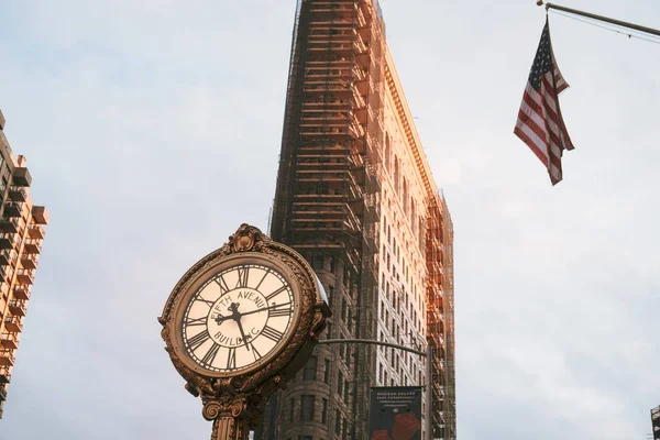 อาคารเหล็กแบน skyscrapper ในนิวยอร์ก — ภาพถ่ายสต็อก