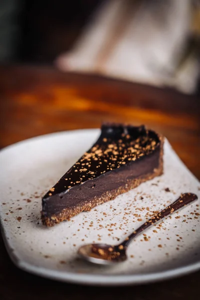 Φέτα ωμής vegan κέικ σοκολάτας — Φωτογραφία Αρχείου