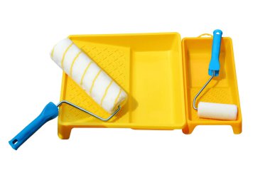 Sentetik elyaf yapılmış sarı boya tepsi ve boya silindiri