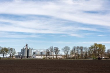 Tahıl tarım bölge asansörde. Mekanik eşke ile tahıl ambarı
