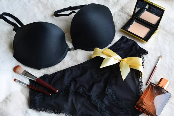 Women's delicate sexy underwear is black color: bra and panties. — Stock Photo, Image