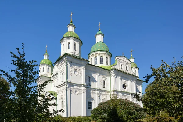 Mgarskyi Transfiguration Monastery, religious building XVII cent — Stock Photo, Image