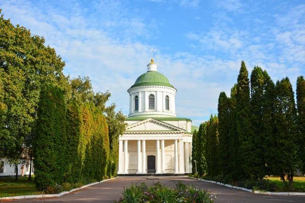 Iglesia de Todos los Santos en Nizhyn, provincia de Chernihivska, Ucrania. Beaut. — Foto de Stock