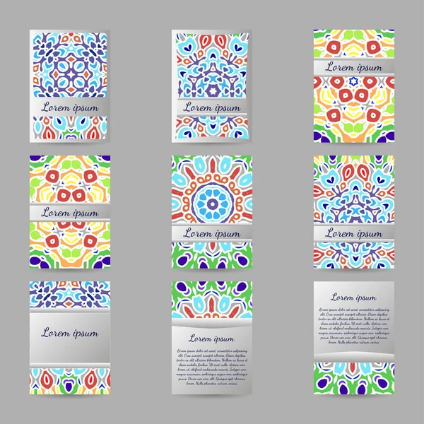 Flyers, broşürler, şablonlar tasarım kümesi.