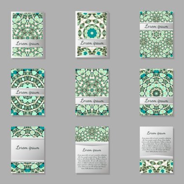 Flyers, broşürler, şablonlar tasarım kümesi.