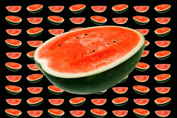 Vatten Melon Skiva Röd Bakgrund — Stockfoto