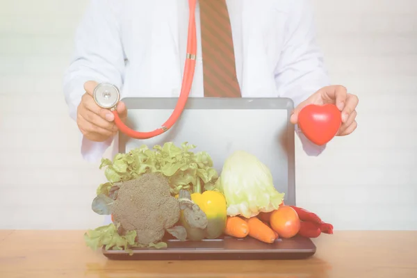 Una Selección Verduras Frescas Para Una Dieta Saludable Para Corazón —  Fotos de Stock