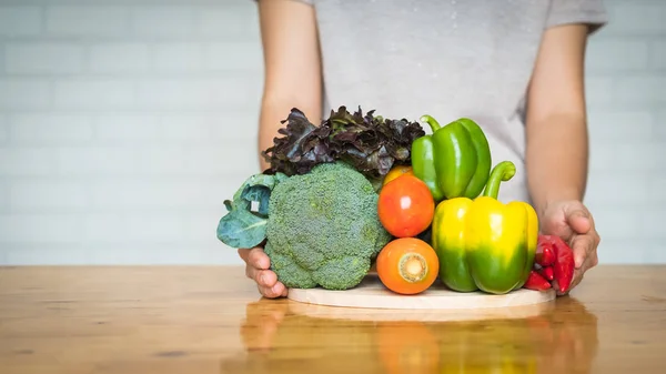 Ett Urval Färska Grönsaker För Hälsosam Kost Hjärtat Som Rekommenderas — Stockfoto