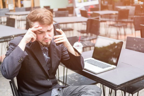 Empresário Estressado Sob Pressão Foco Seletivo — Fotografia de Stock