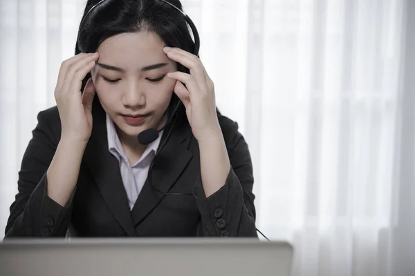 Menina Bonita Nova Olhando Ansioso Estressado Nervoso — Fotografia de Stock