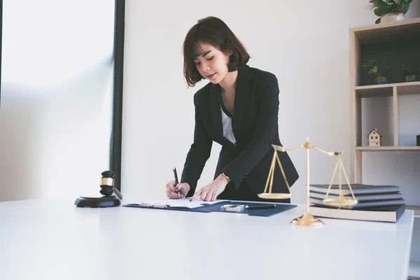 Advogado Está Preparado Para Trabalhar Escritório — Fotografia de Stock
