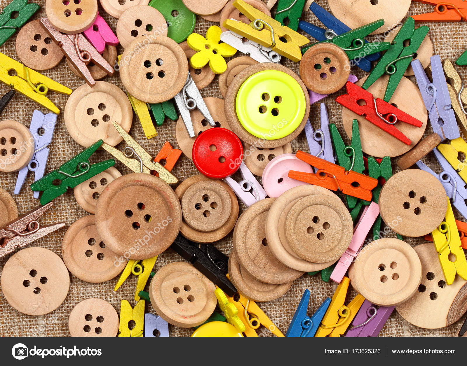 How to play with clothespins and buttons 58 How to play with clothespins and buttons 16