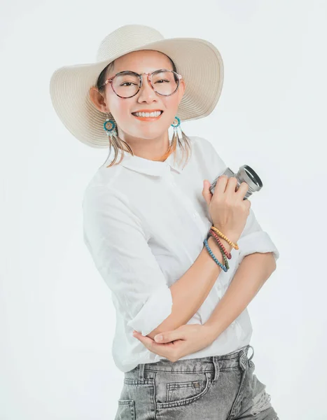 Азійські Жінки Щасливі Усміхаються Білому Тлі — стокове фото