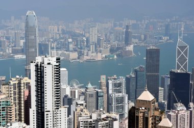 hong kong şehir içinde gökdelenler