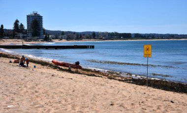işareti tehlikeli akımlar okur