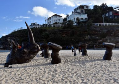 Coogee sahil yürüyüş Bondi heykel 