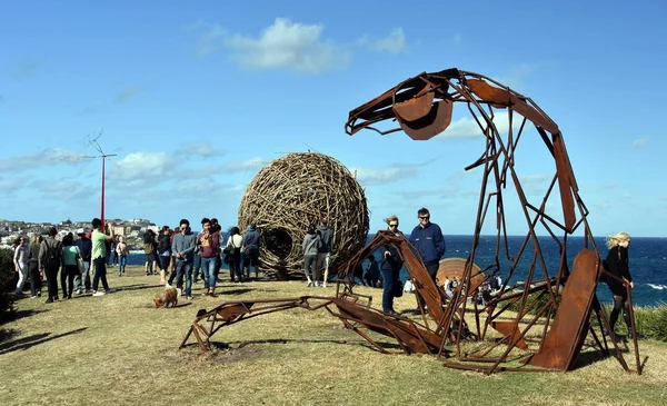 Sculpture along Bondi to Coogee coastal walk — Stock Photo, Image