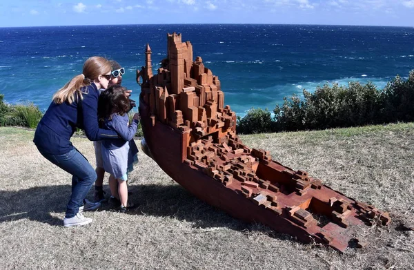 Sculpture along Bondi to Coogee coastal walk — Stock Photo, Image