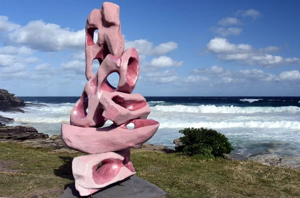 Sculpture along Bondi to Coogee coastal walk — Stock Photo, Image