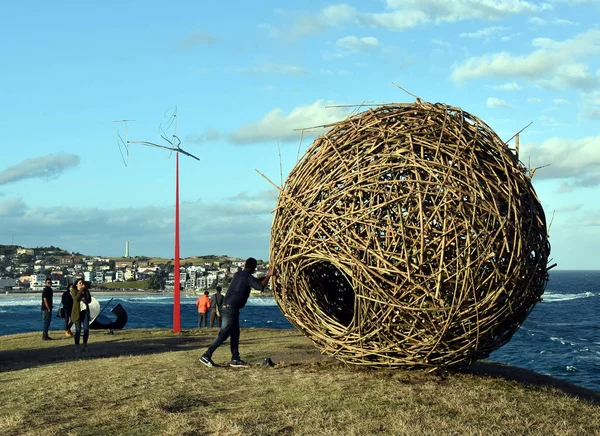 Sculpture along Bondi to Coogee coastal walk — Stock Photo, Image