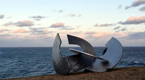 Escultura ao longo de Bondi para Coogee passeio costeiro — Fotografia de Stock