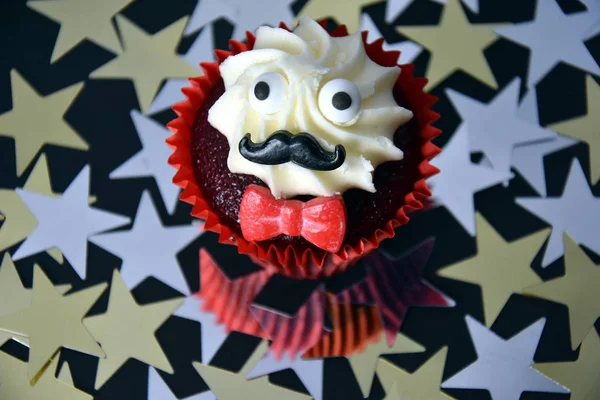 Festive Valentine cupcake — Stock Photo, Image