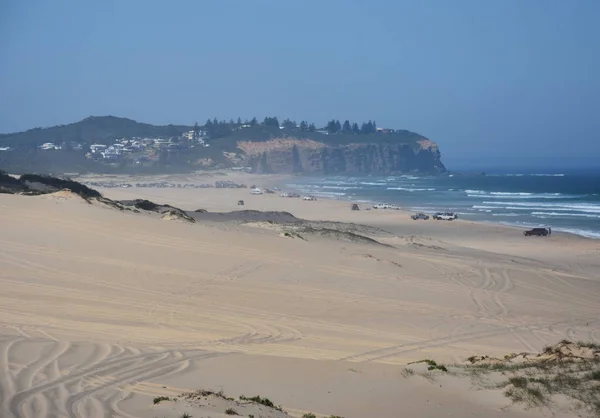 Manzara plaj kum tepeleri ile — Stok fotoğraf