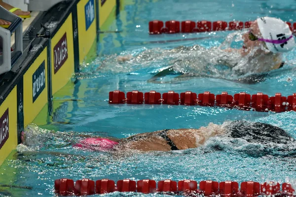 Rus yüzücü Yuliya Efimova