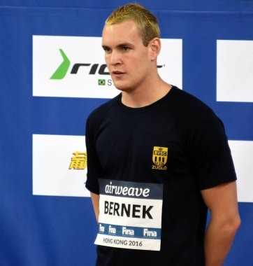 Rekabetçi yüzücü Peter Bernek