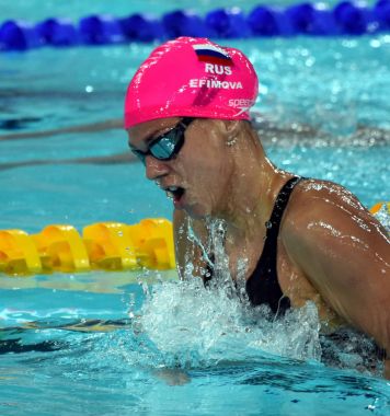 Rus yüzücü Yuliya Efimova 