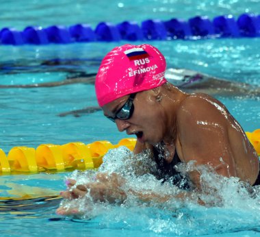 Rus yüzücü Yuliya Efimova 