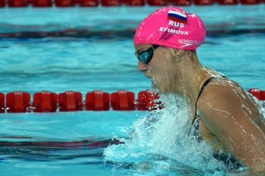 Rus yüzücü Yuliya Efimova 