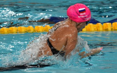 yüzücü Yuliya Efimova