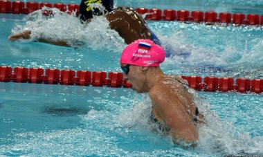 yüzücü Yuliya Efimova