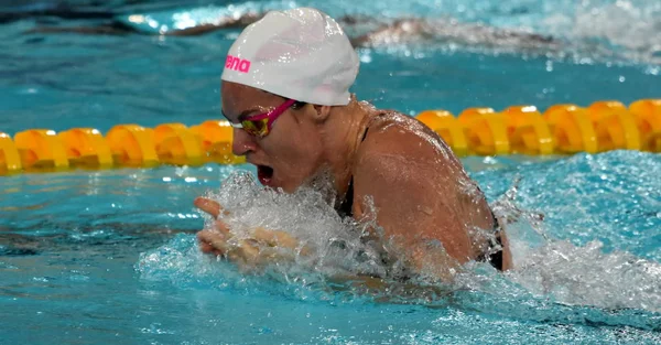 Olympiasiegerin und Weltmeisterin Schwimmerin emily seebohm — Stockfoto