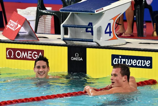 Nadadores ROMANCHUK Mykhailo y Gergely GYURTA — Foto de Stock