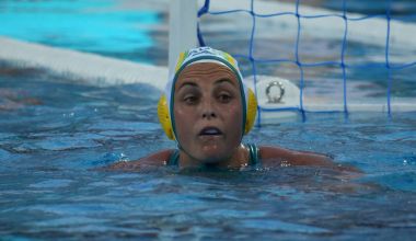 Webster Rowie Avustralya Bayan su takımı kaptanıdır  