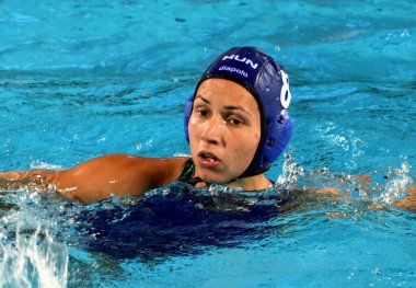 Ön eleme Keszthelyi Rita